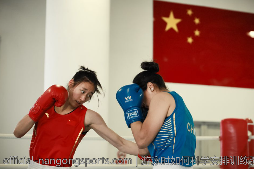 游泳时如何科学安排训练强度和休息